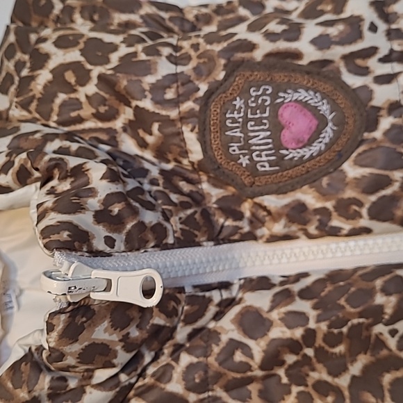 Princess Leopard Print Puffer Vest - Picture 3 of 5